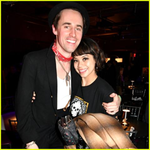 Reeve Carney spending quality time with his girlfriend.
